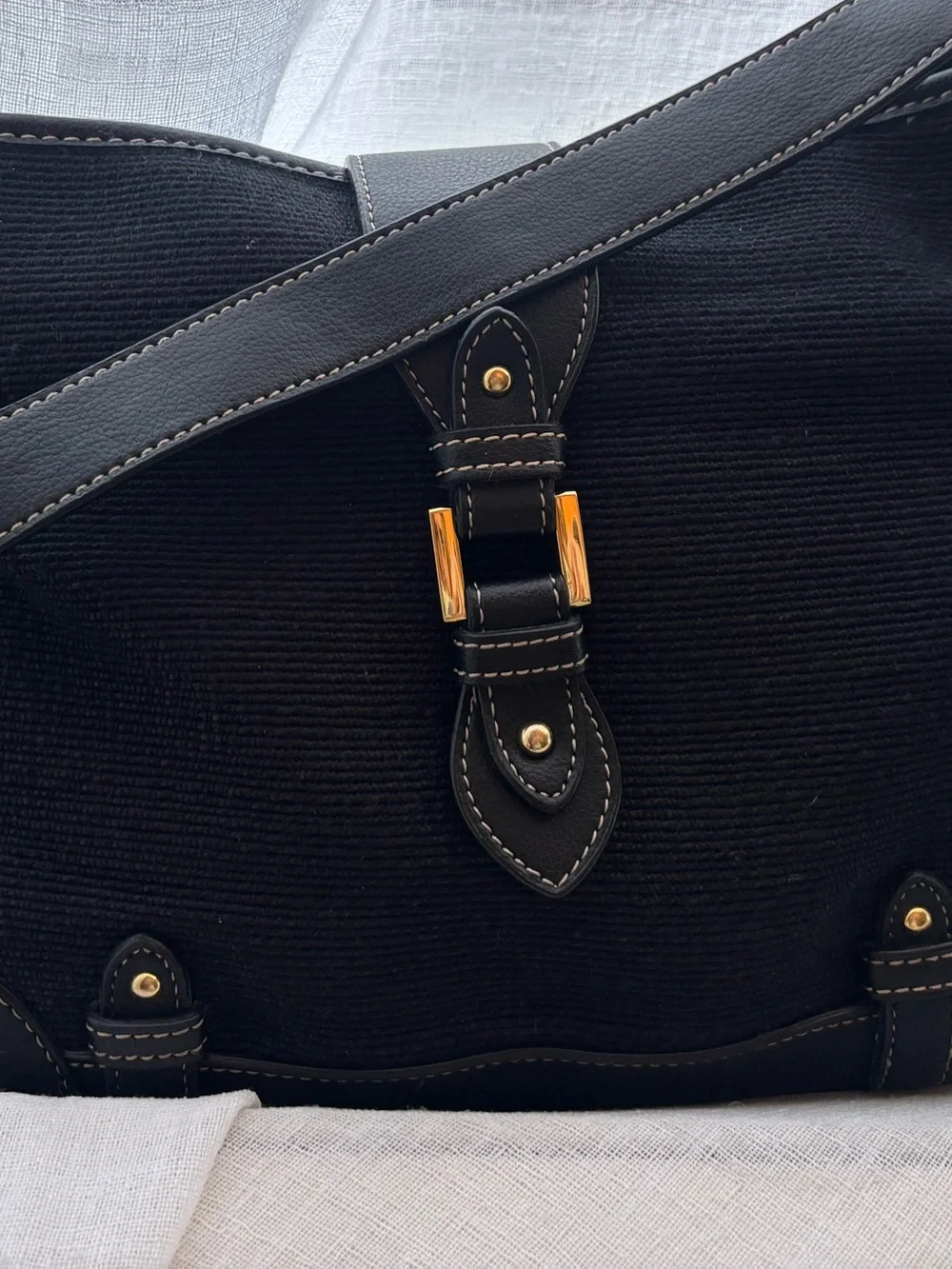 Vintage Etienne Aigner Black Woven Shoulder Bag with Gold hardware EUC